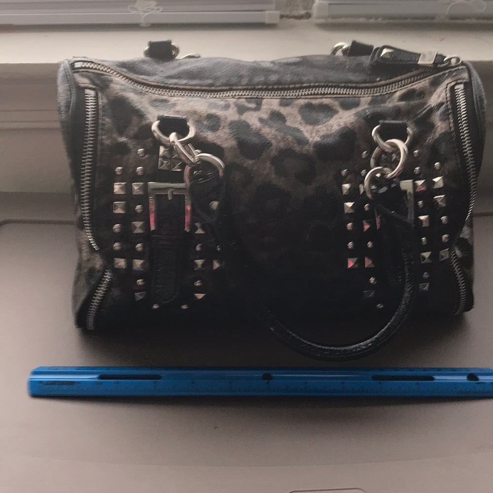 Nice and gently used Nine West leopard print purse